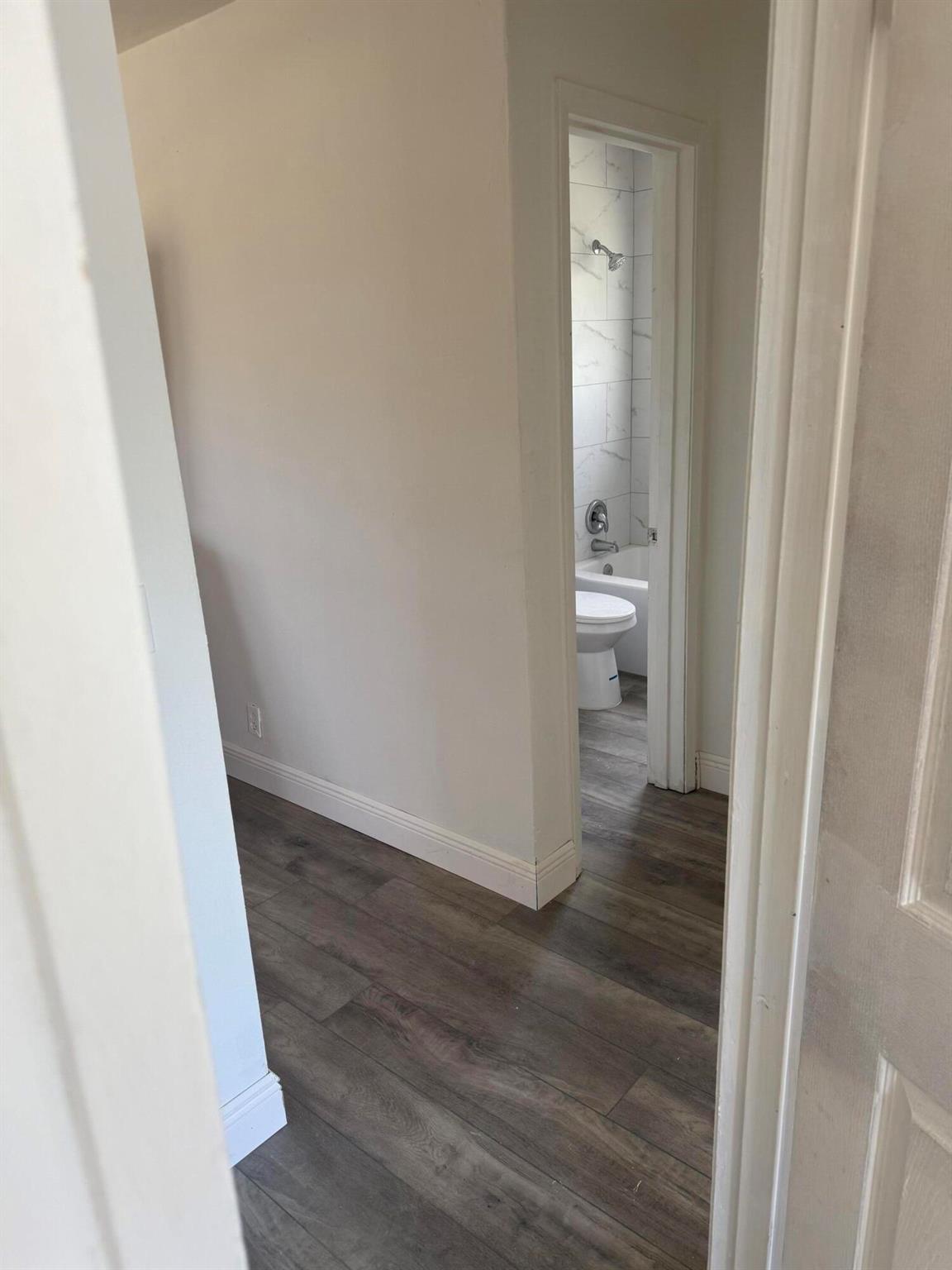 ACREHOME PARK FIRST ADD - Residential Lease