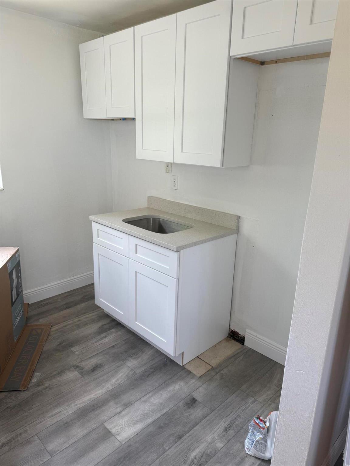 ACREHOME PARK FIRST ADD - Residential Lease