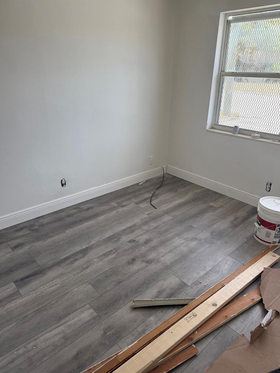 ACREHOME PARK FIRST ADD - Residential Lease