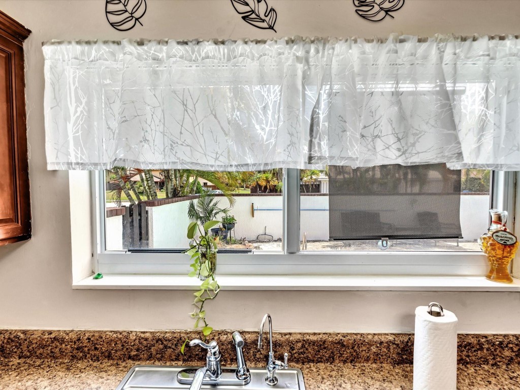 Boulevard North 92-18 B - Residential