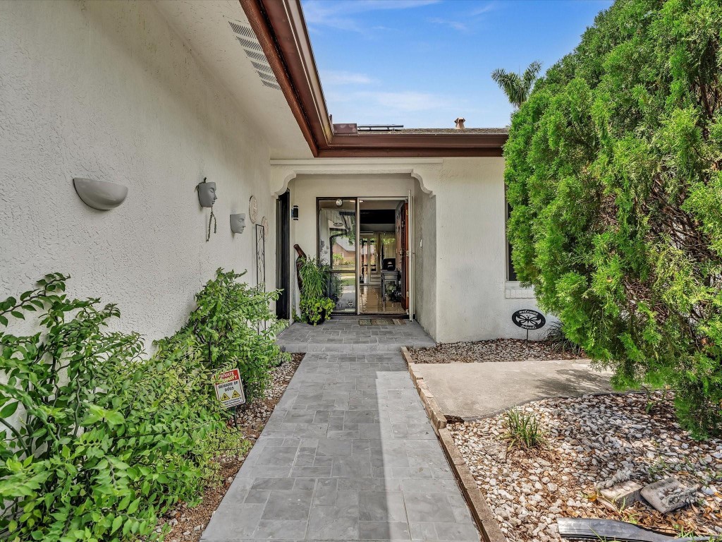 Boulevard North 92-18 B - Residential