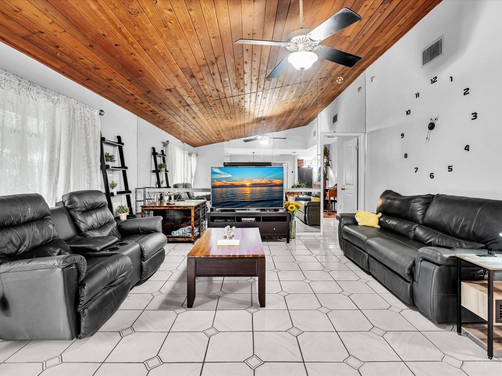 Boulevard North 92-18 B - Residential