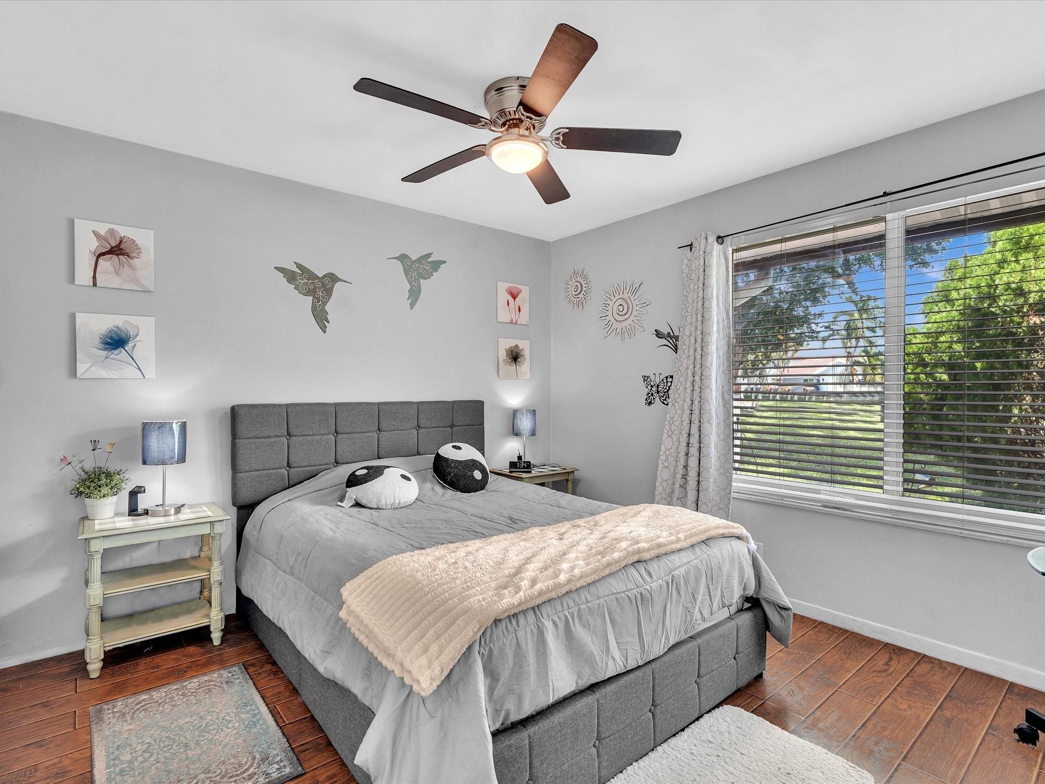 Boulevard North 92-18 B - Residential