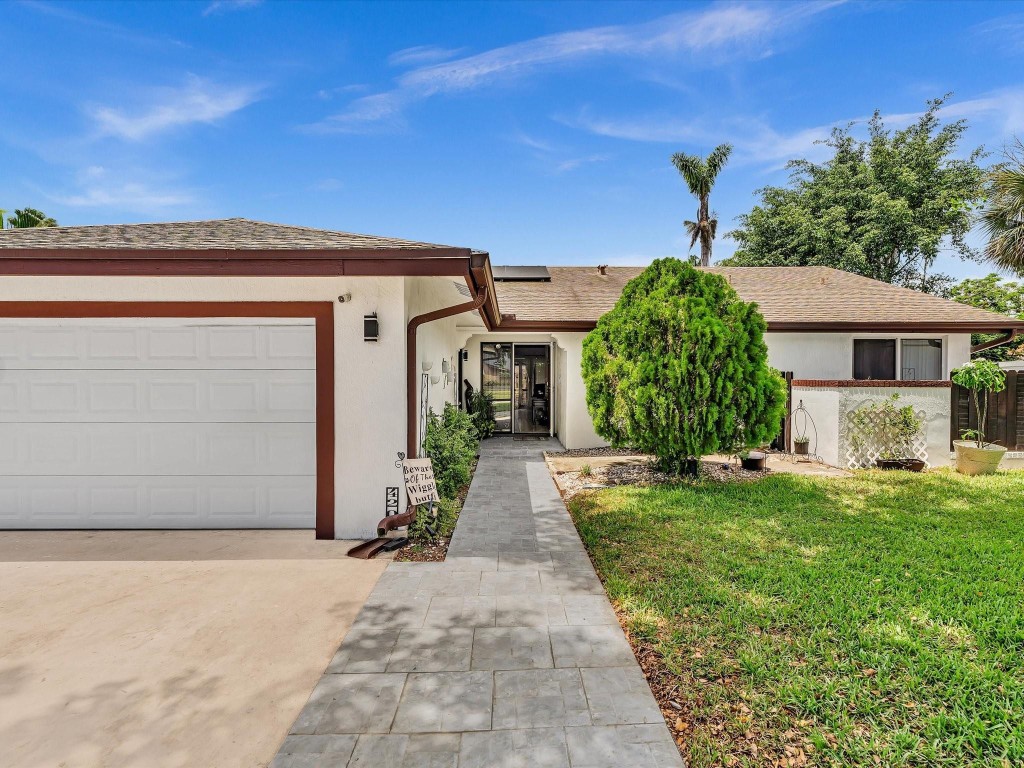 Boulevard North 92-18 B - Residential