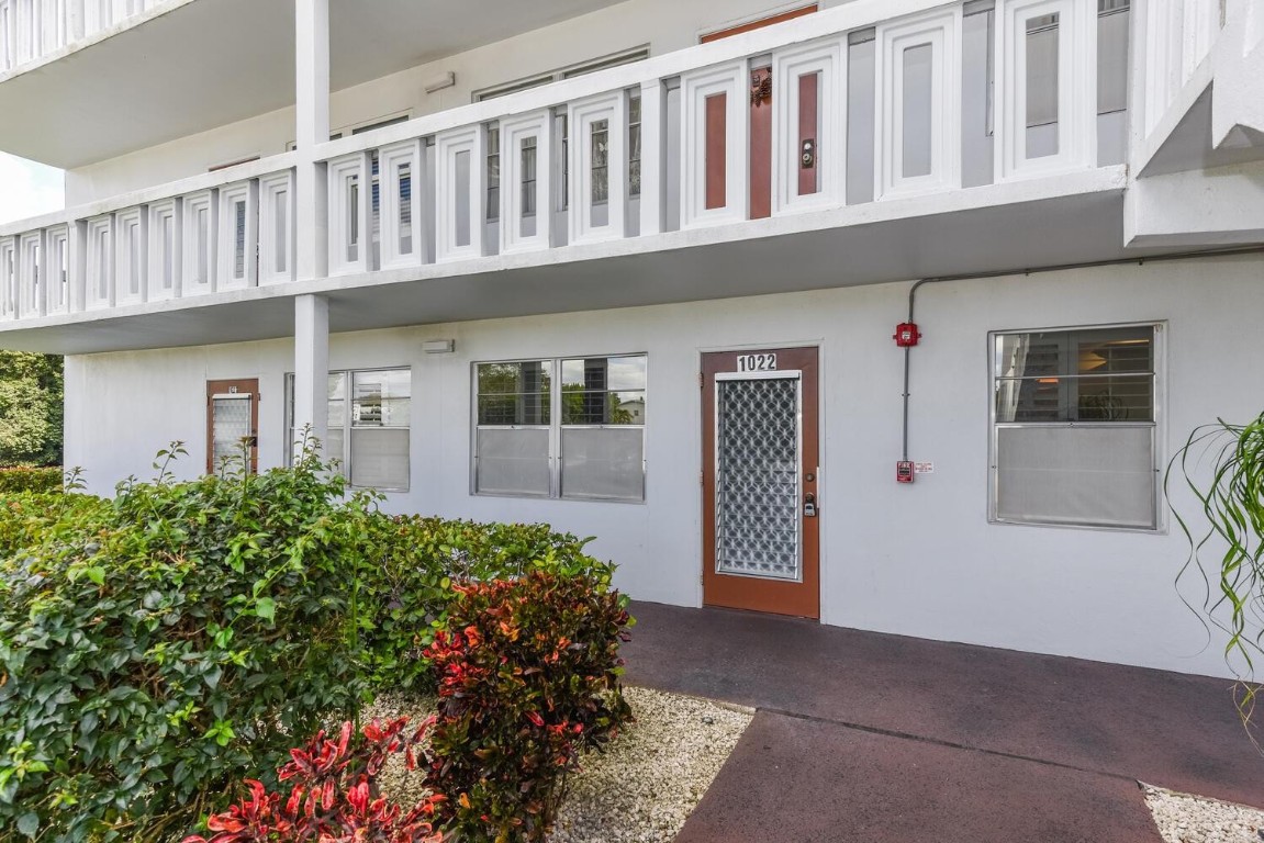 CENTURY VILLAGE EAST - Residential