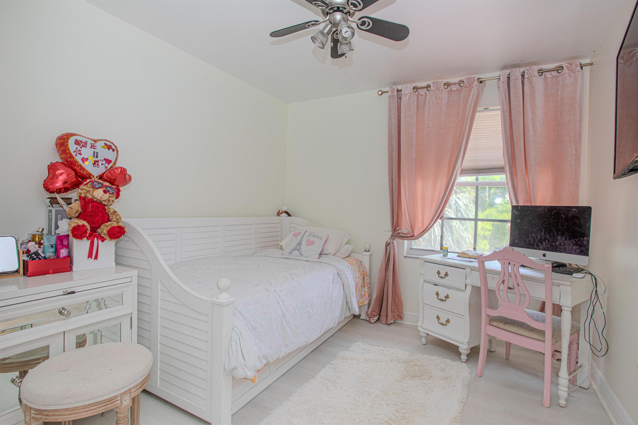 MADISON GREEN 1 PAR B - Residential