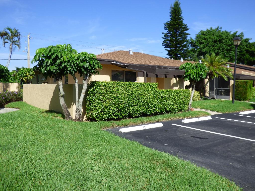 PALM GREENS AT VILLA DEL RAY CONDO II - Residential