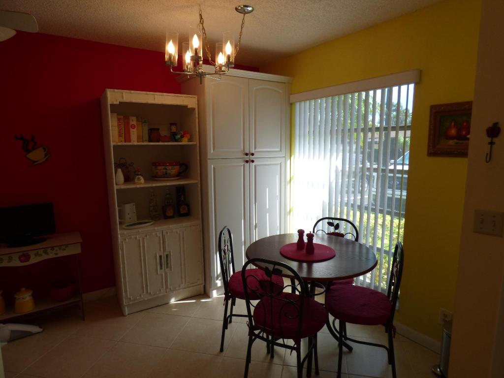 PALM GREENS AT VILLA DEL RAY CONDO II - Residential