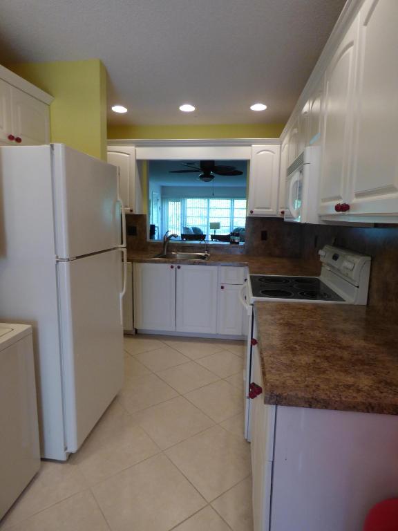 PALM GREENS AT VILLA DEL RAY CONDO II - Residential