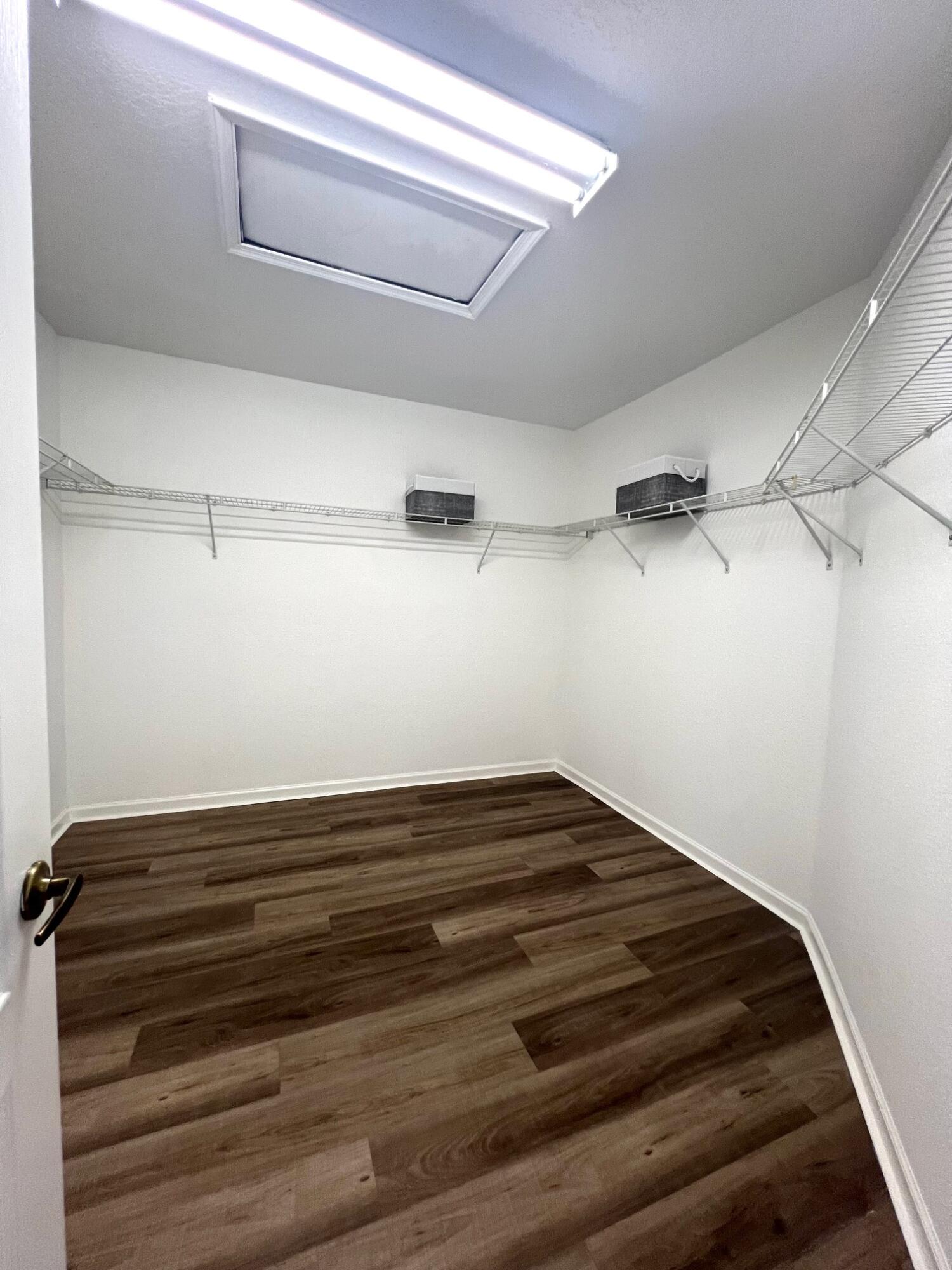 VERONA PALMS - Residential Lease