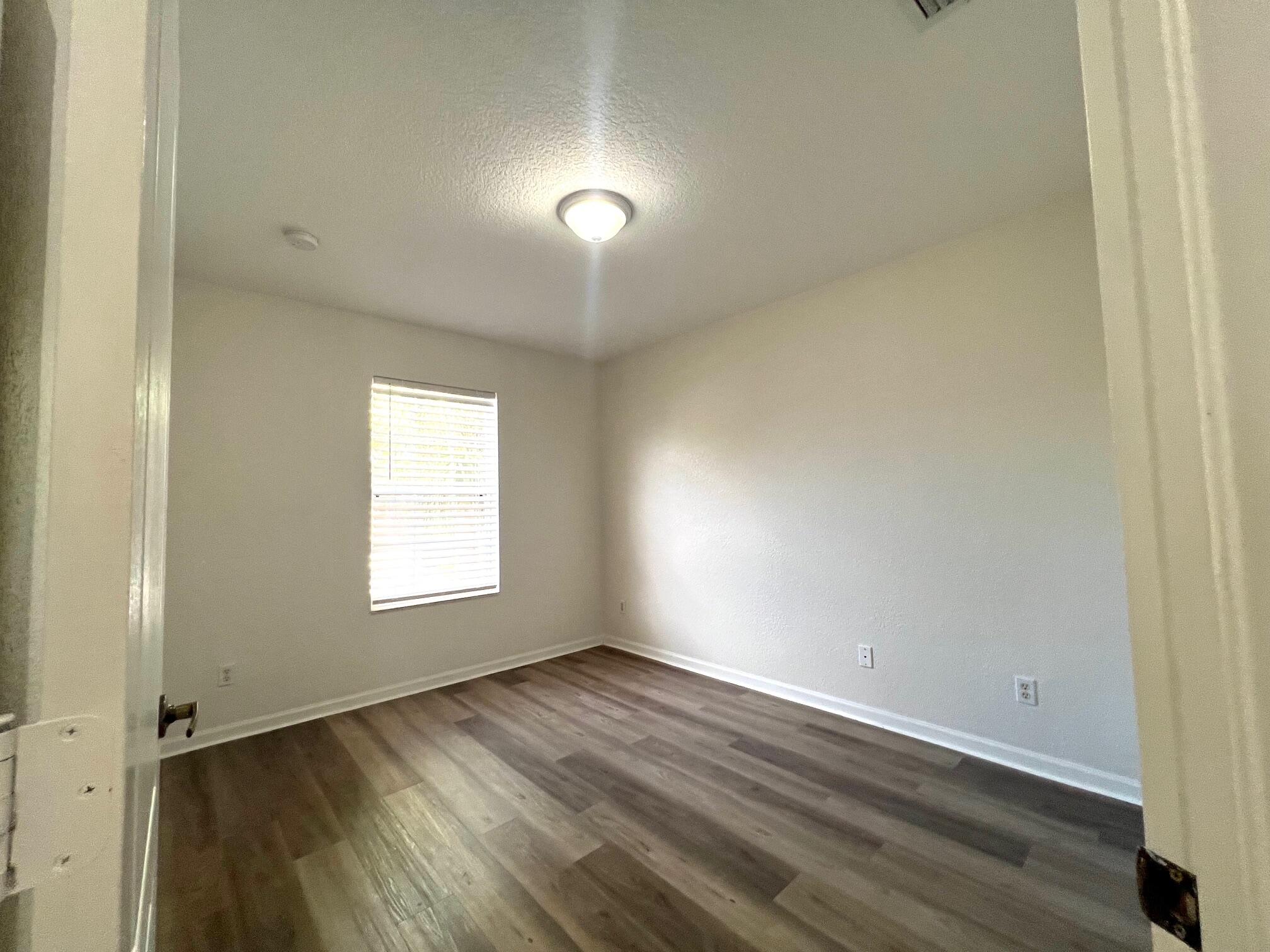 VERONA PALMS - Residential Lease