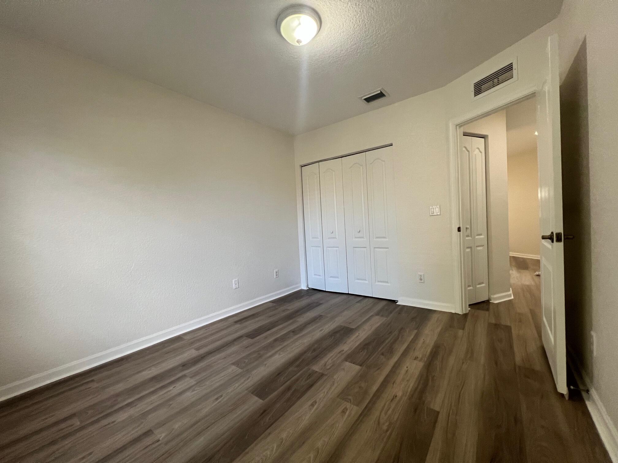 VERONA PALMS - Residential Lease