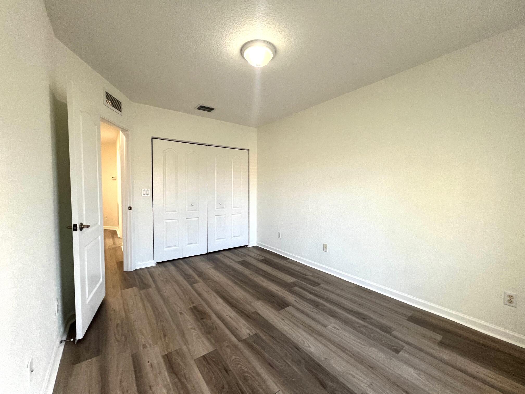 VERONA PALMS - Residential Lease