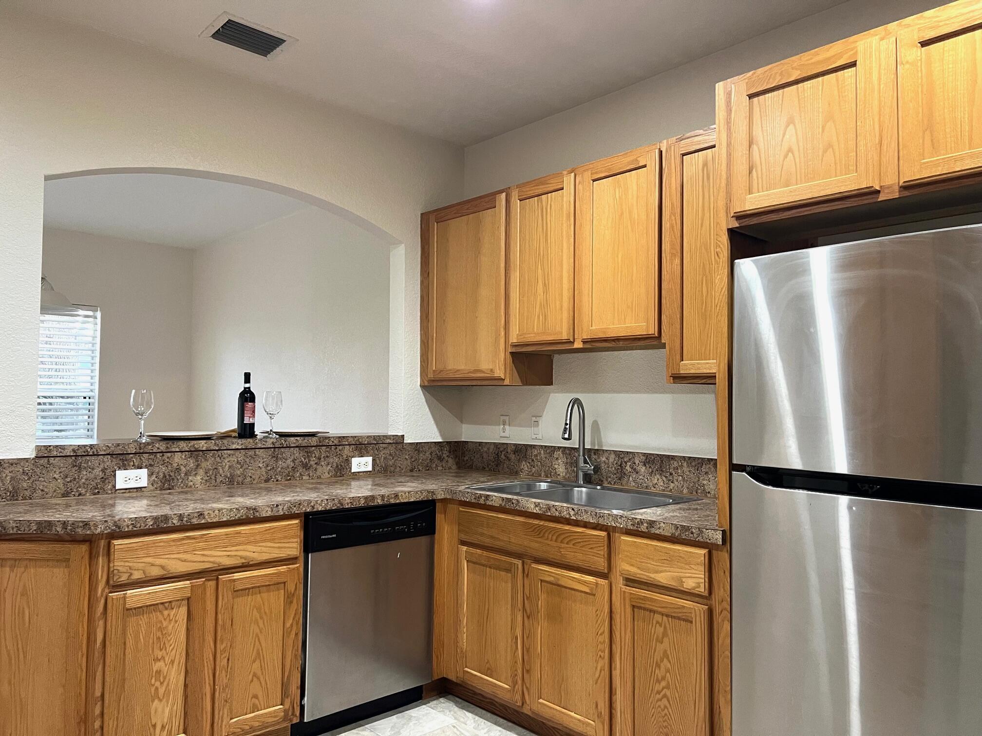 VERONA PALMS - Residential Lease