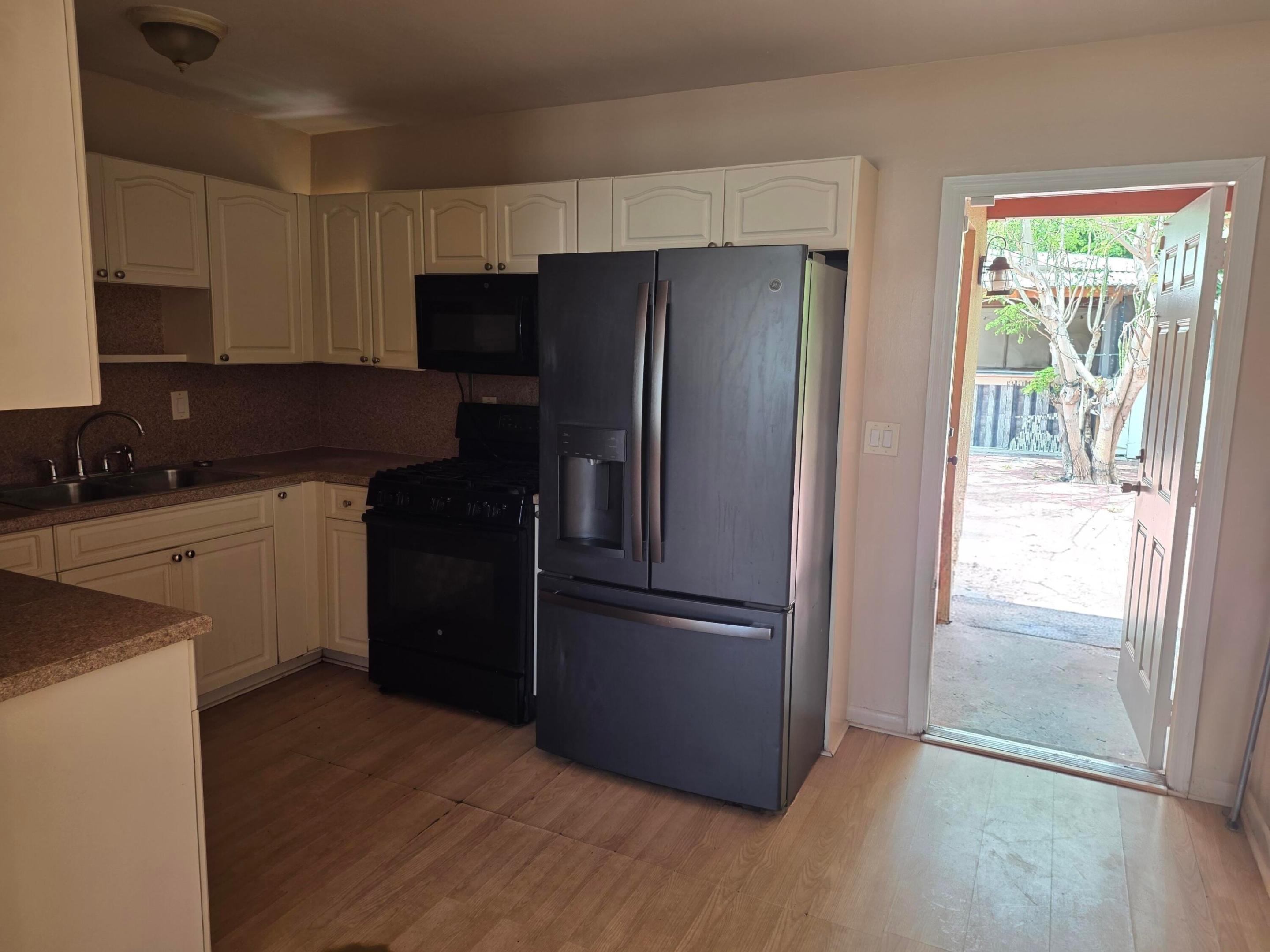 LAKE WORTH TOWN OF - Residential