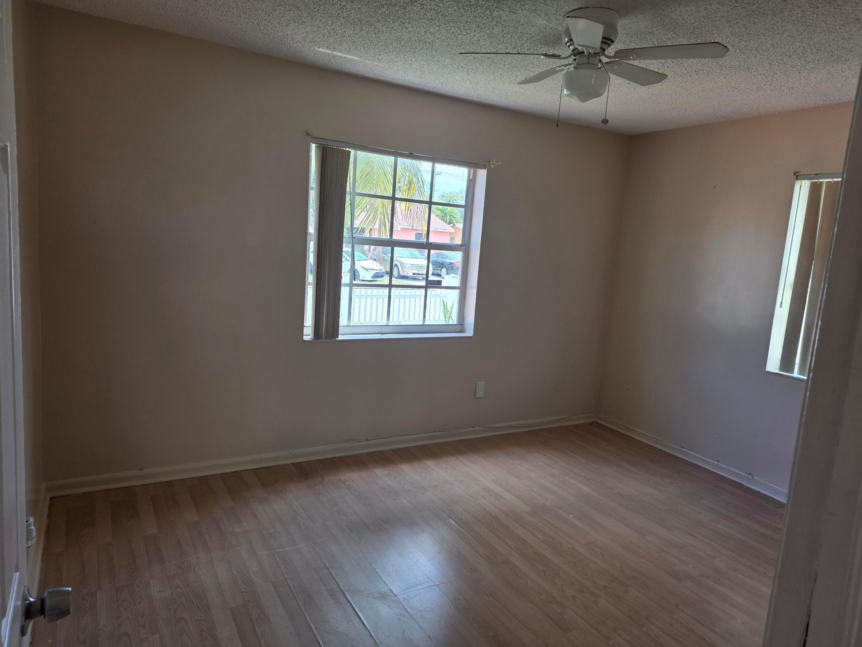 LAKE WORTH TOWN OF - Residential