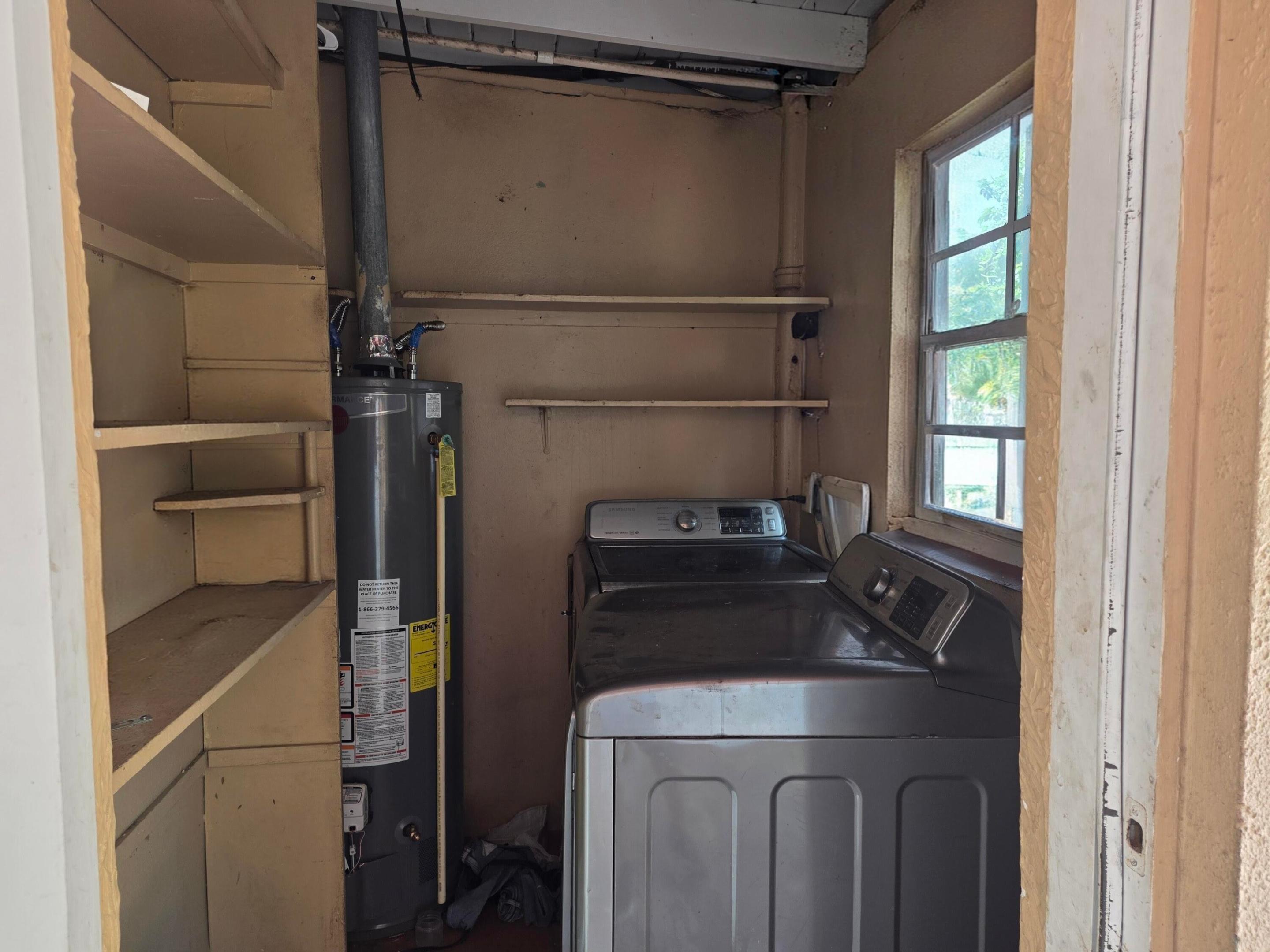 LAKE WORTH TOWN OF - Residential