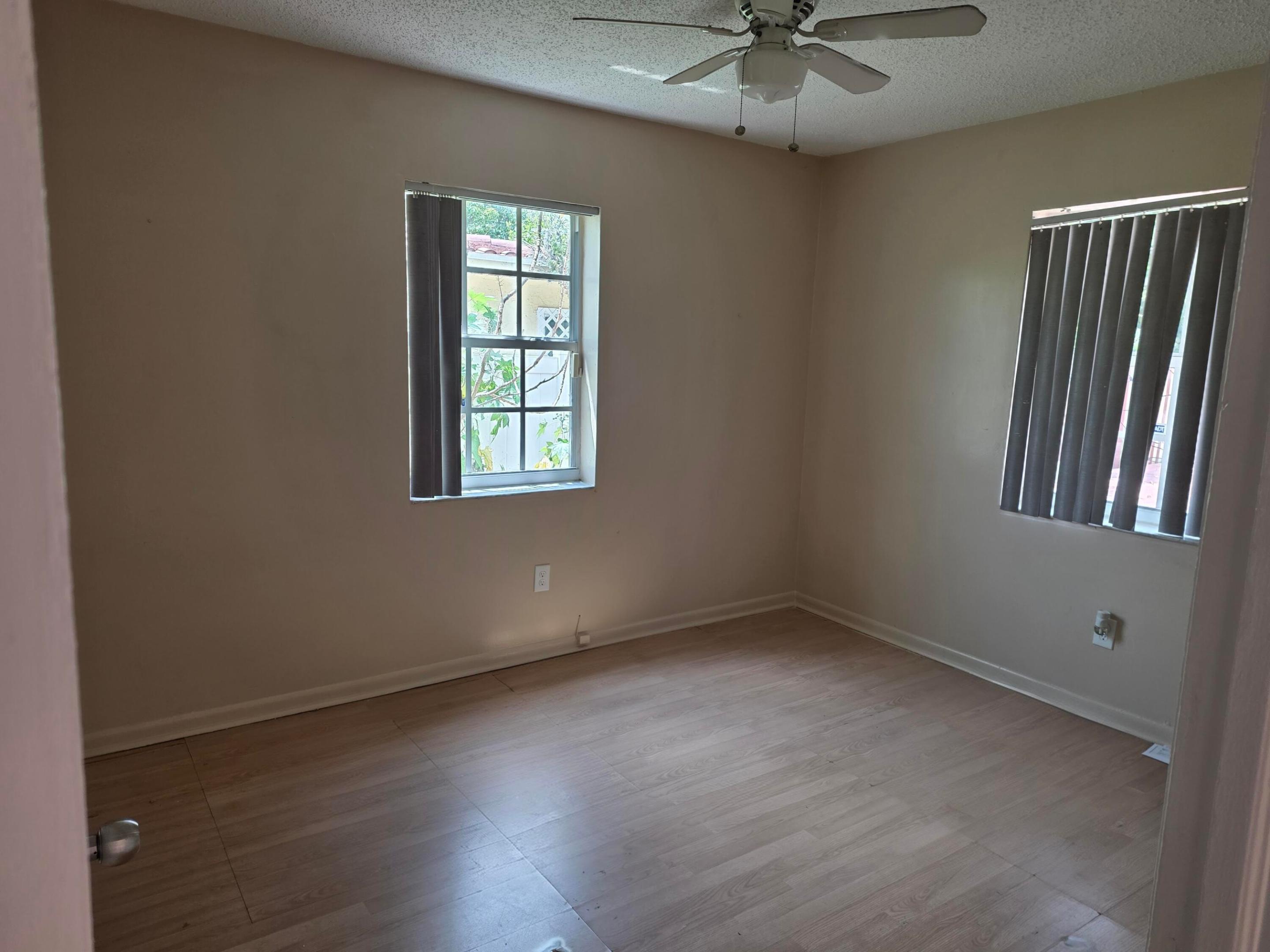 LAKE WORTH TOWN OF - Residential