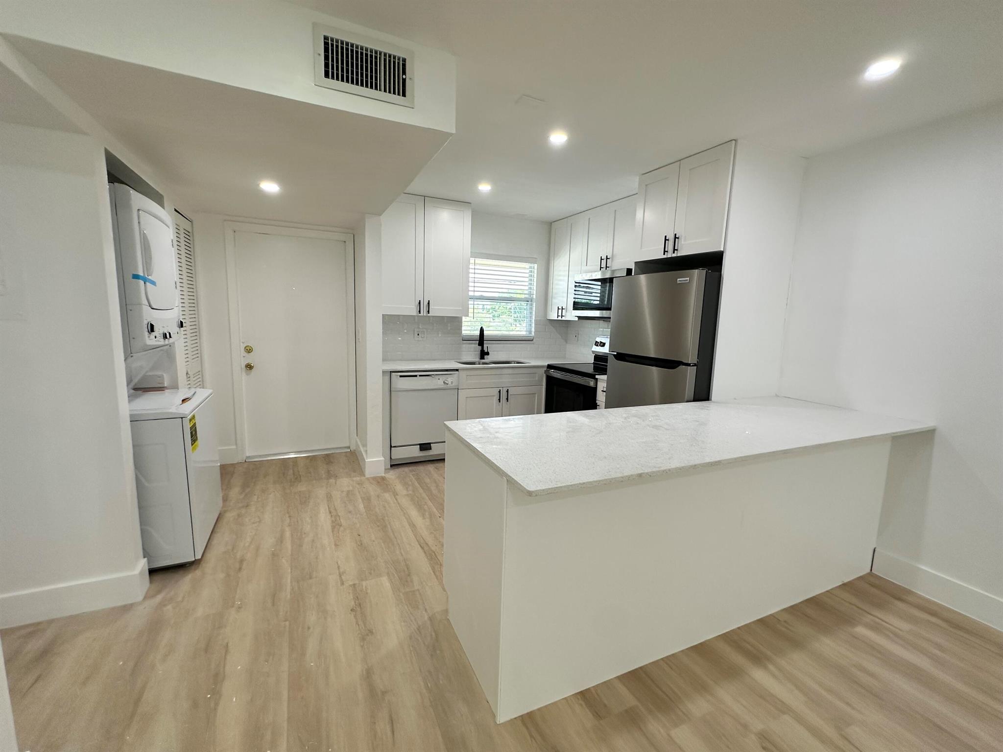 2755 W Atlantic Avenue 212a