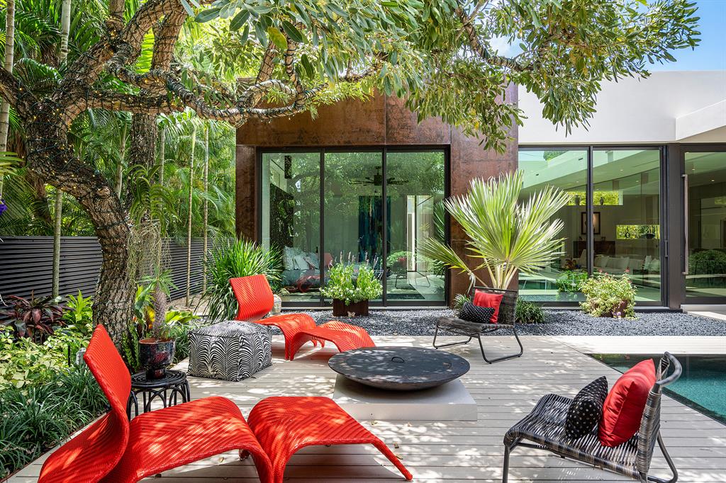 S/D OF 8-46-43, S 1/2 OF E 1/2 OF LOT 8 - Residential