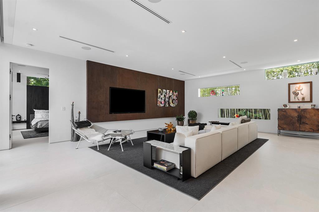 S/D OF 8-46-43, S 1/2 OF E 1/2 OF LOT 8 - Residential