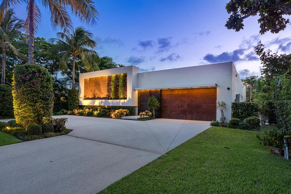 S/D OF 8-46-43, S 1/2 OF E 1/2 OF LOT 8 - Residential