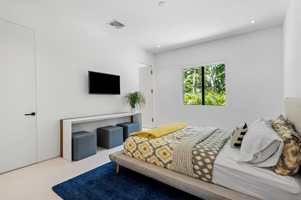 S/D OF 8-46-43, S 1/2 OF E 1/2 OF LOT 8 - Residential