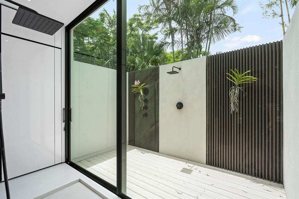 S/D OF 8-46-43, S 1/2 OF E 1/2 OF LOT 8 - Residential