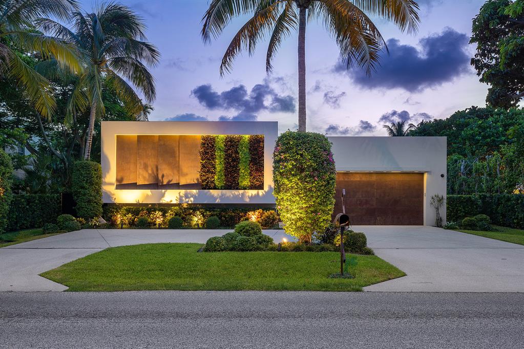 S/D OF 8-46-43, S 1/2 OF E 1/2 OF LOT 8 - Residential