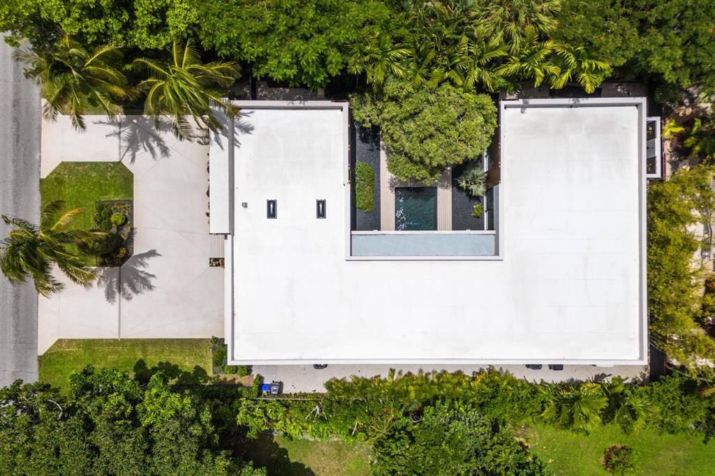 S/D OF 8-46-43, S 1/2 OF E 1/2 OF LOT 8 - Residential