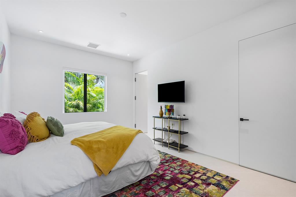 S/D OF 8-46-43, S 1/2 OF E 1/2 OF LOT 8 - Residential