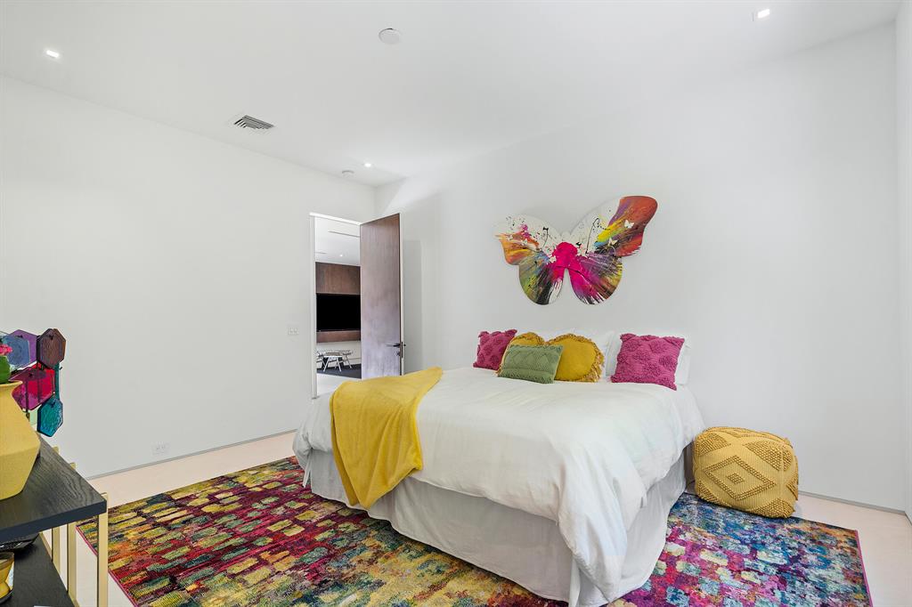 S/D OF 8-46-43, S 1/2 OF E 1/2 OF LOT 8 - Residential