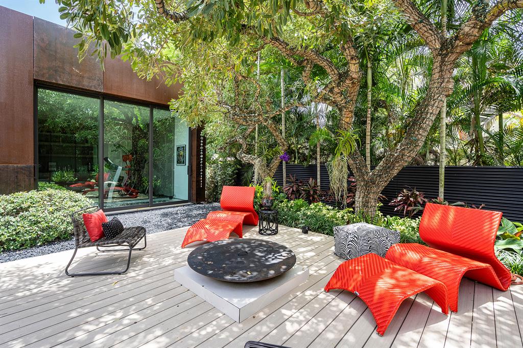 S/D OF 8-46-43, S 1/2 OF E 1/2 OF LOT 8 - Residential