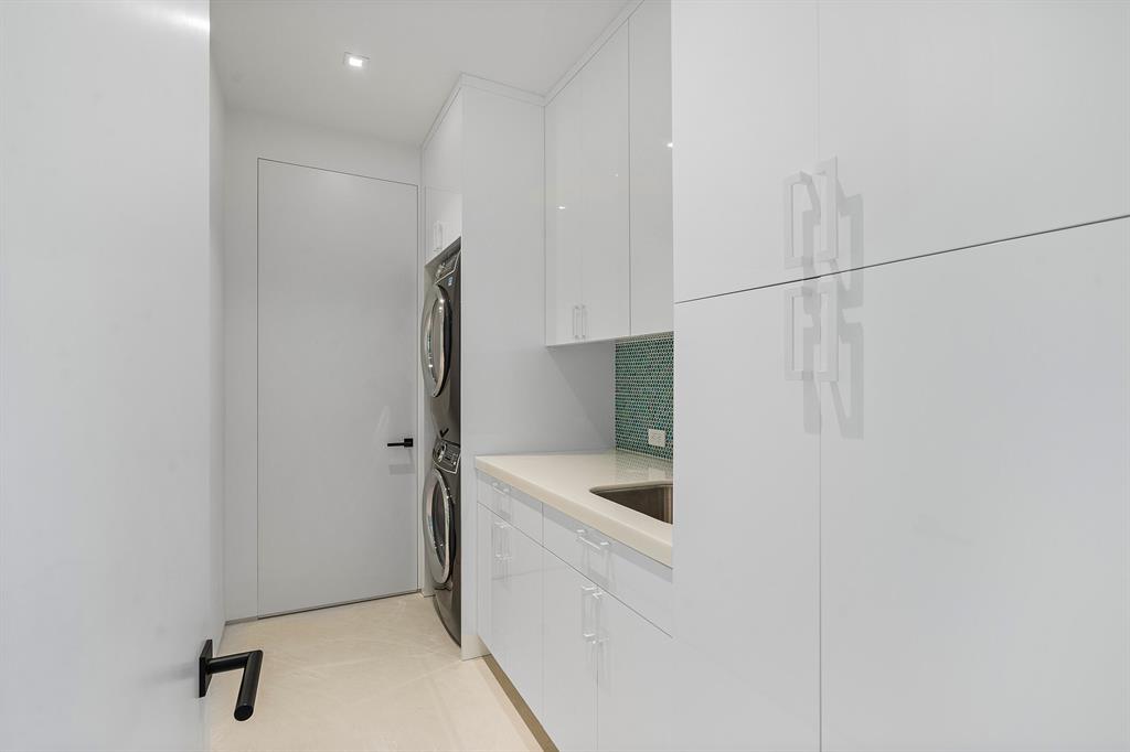 S/D OF 8-46-43, S 1/2 OF E 1/2 OF LOT 8 - Residential