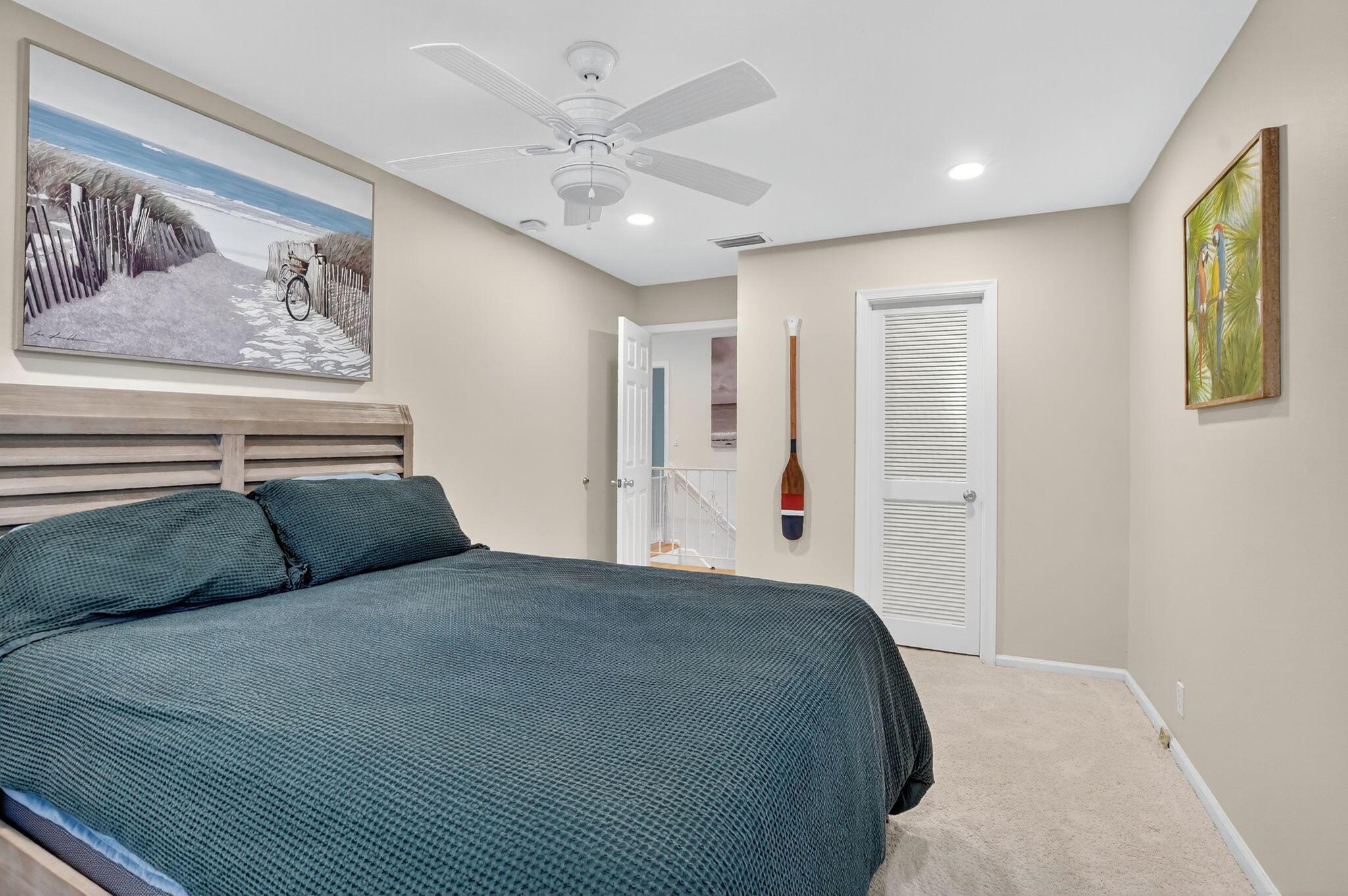 HILLSBORO BEACH & YACHT V - Residential