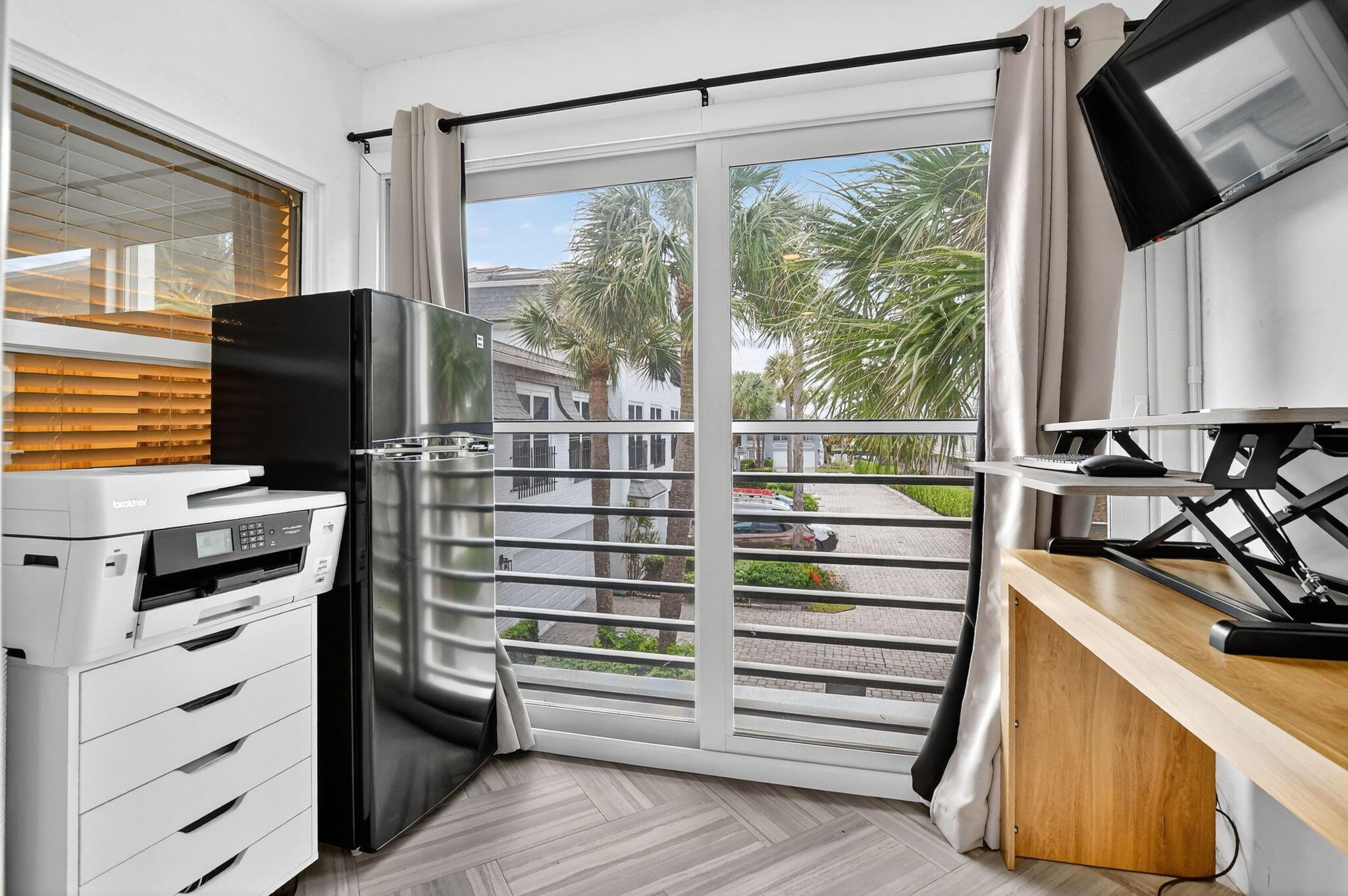 HILLSBORO BEACH & YACHT V - Residential