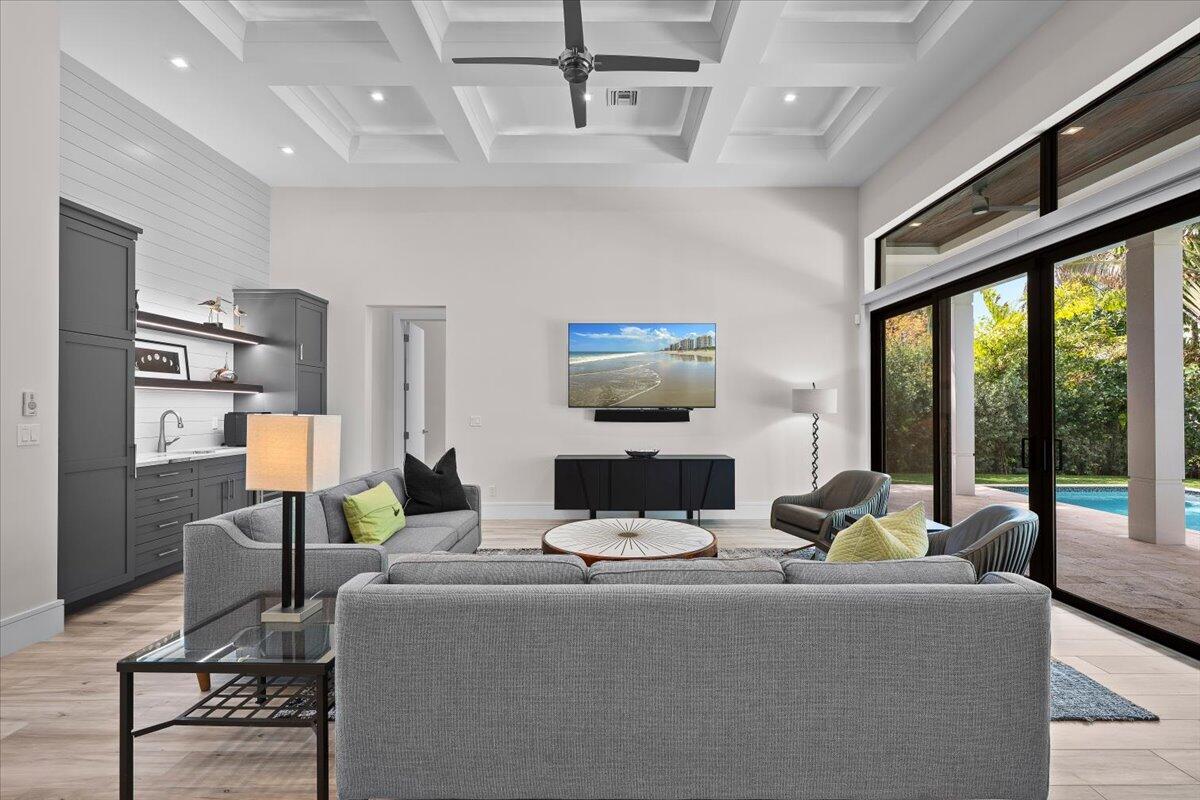 JUPITER INLET BEACH COLONY - Residential