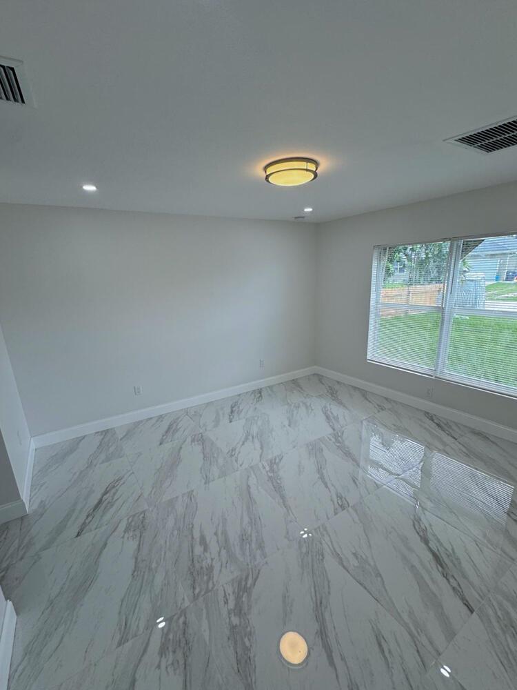 PALM BEACH FARMS CO 3 - Residential