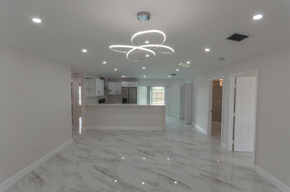 PALM BEACH FARMS CO 3 - Residential