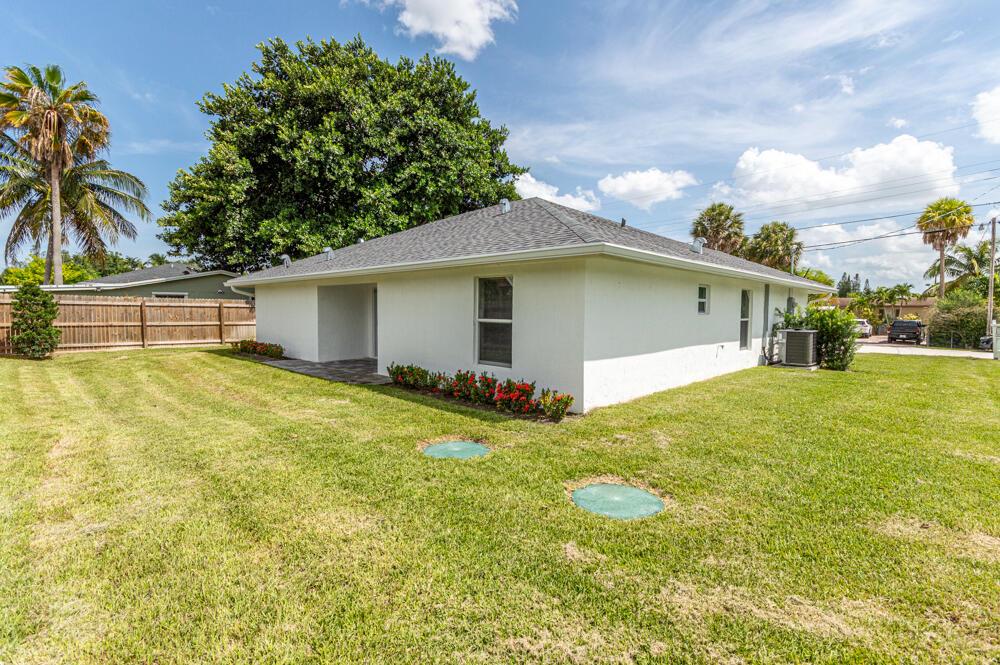 PALM BEACH FARMS CO 3 - Residential