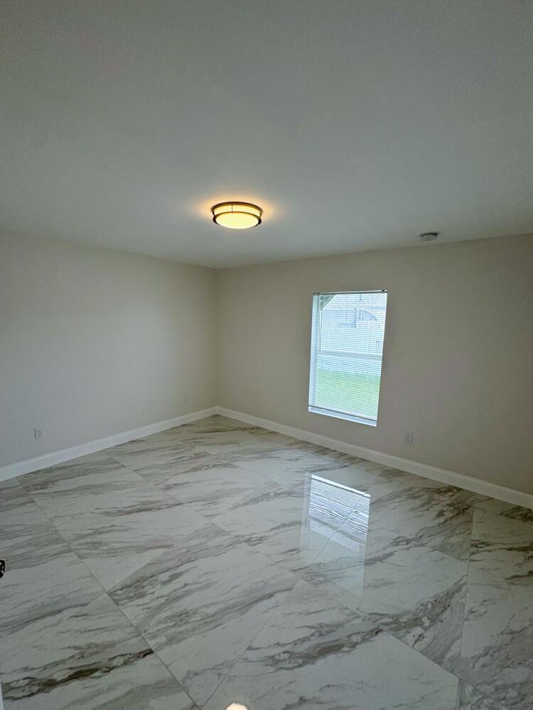 PALM BEACH FARMS CO 3 - Residential