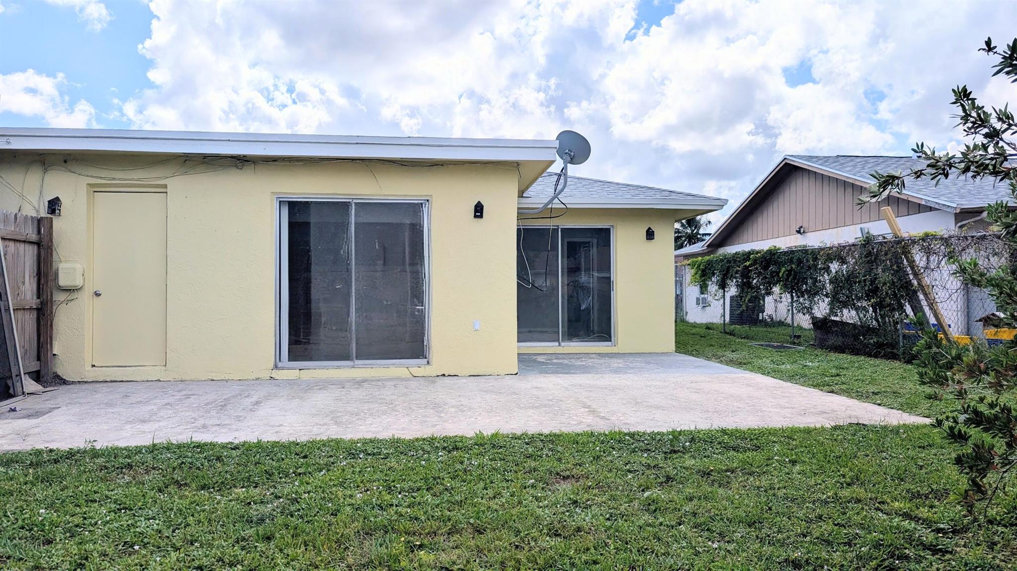 KING ARTHUR ESTATES - Residential Lease