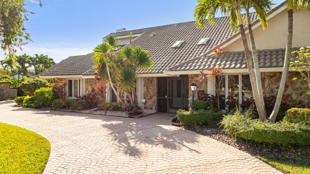Photo of 8610 BANYAN Way, Tamarac, FL 33321 (MLS # B26091122)