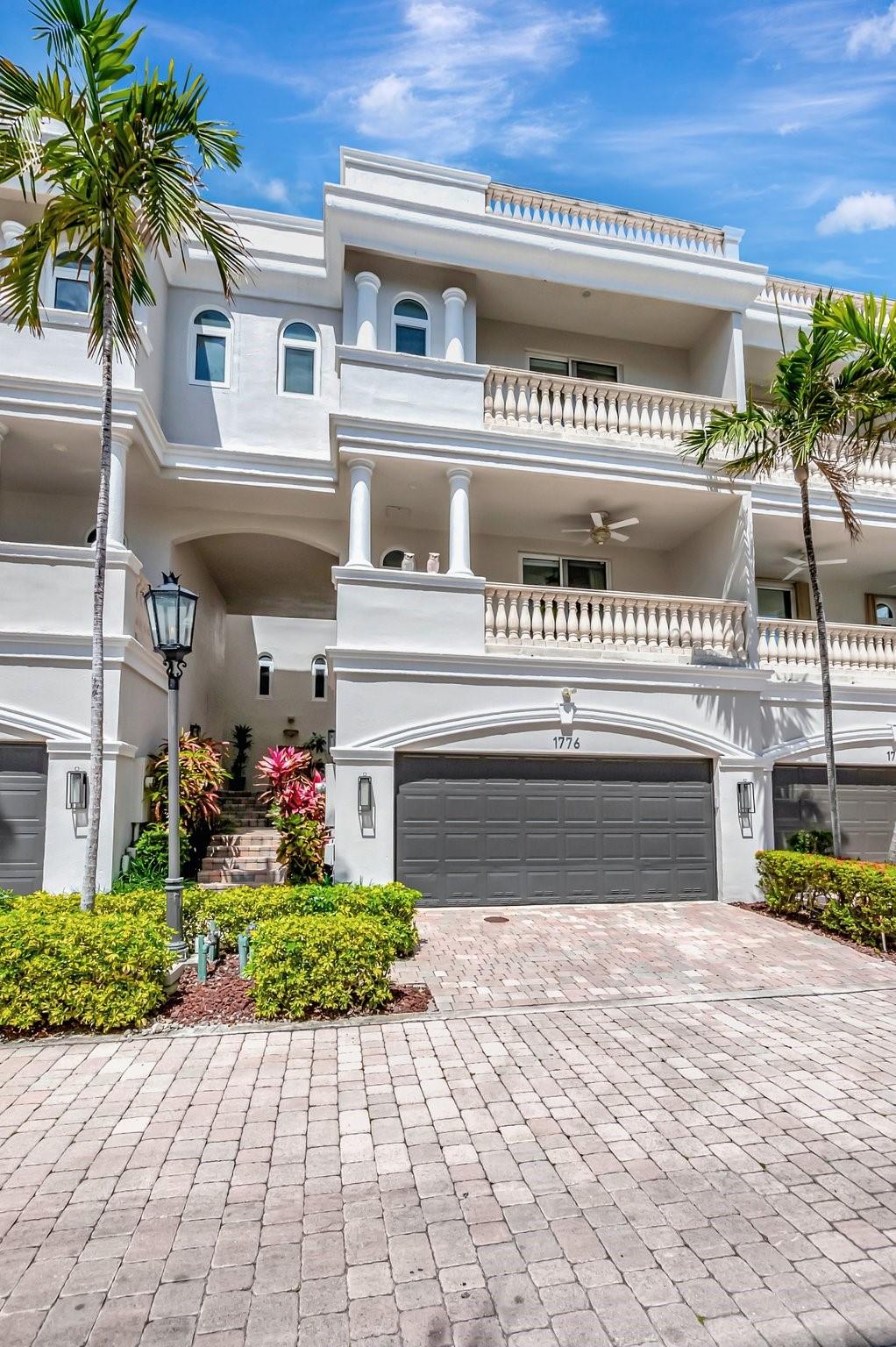 1776 Bay Dr