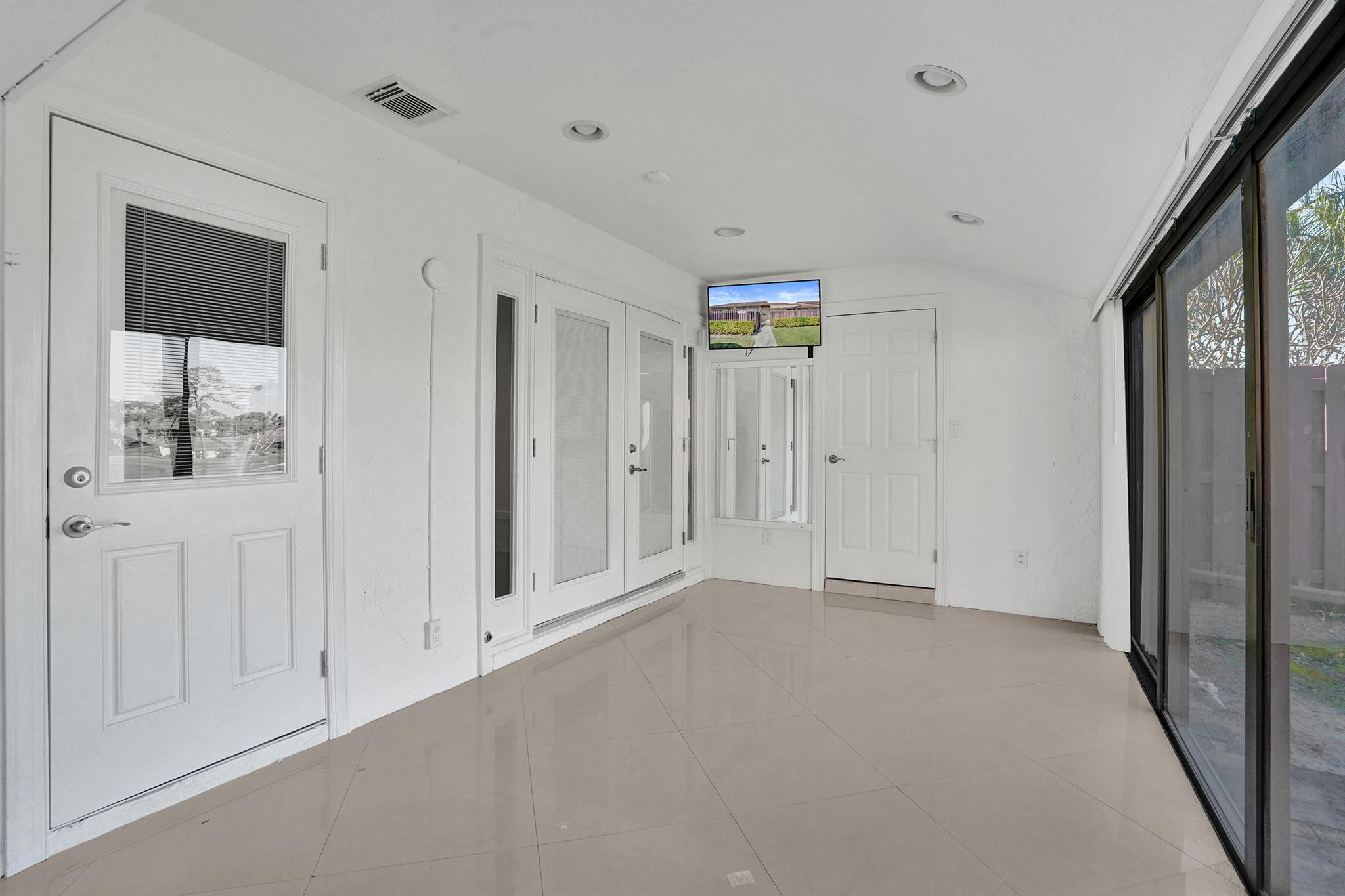 PINE RIDGE NORTH II CONDO - Residential Lease