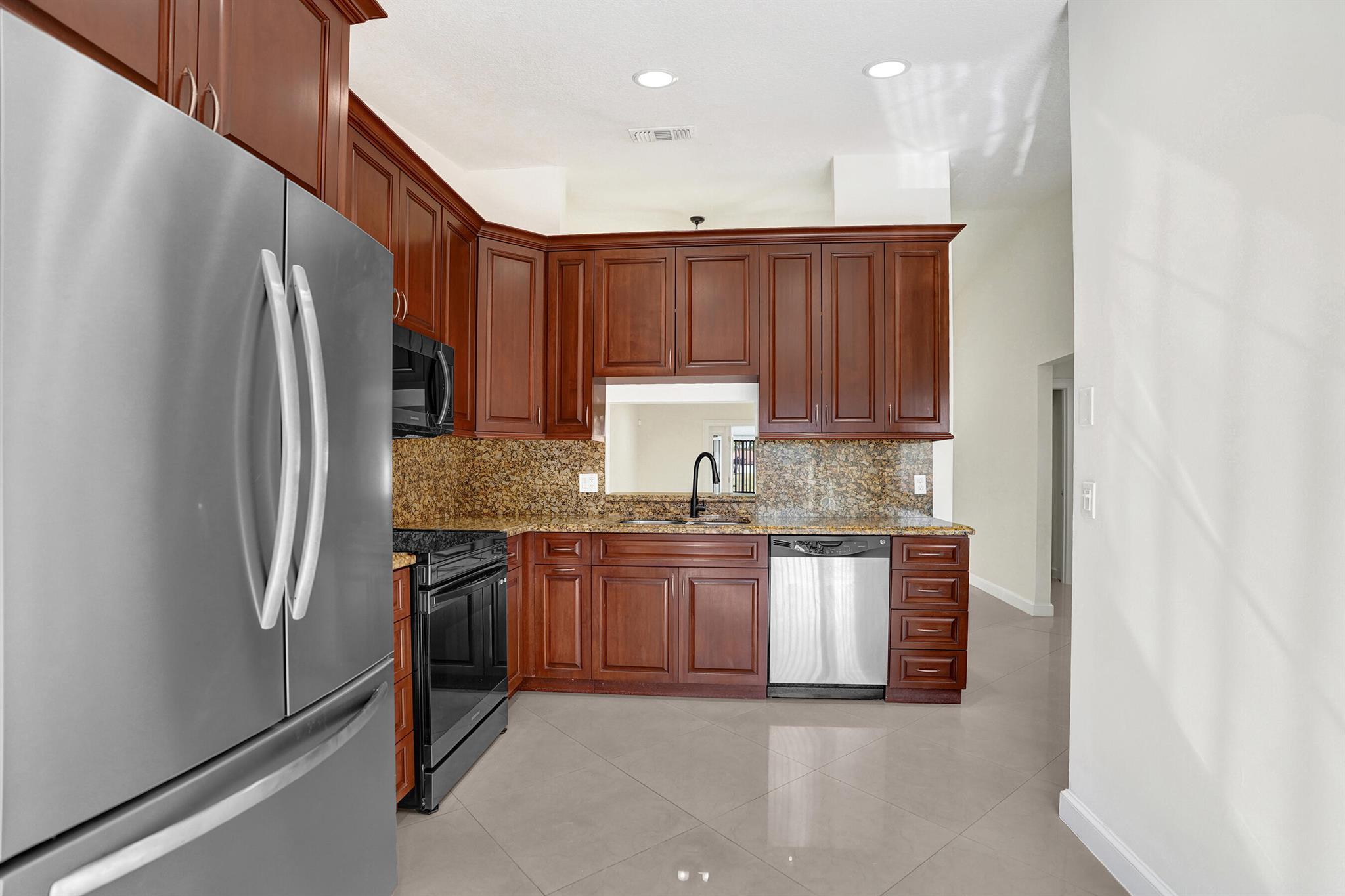 PINE RIDGE NORTH II CONDO - Residential Lease