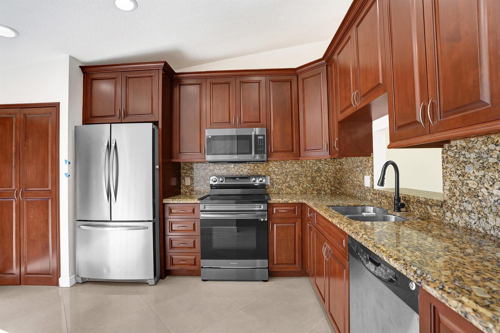 PINE RIDGE NORTH II CONDO - Residential Lease