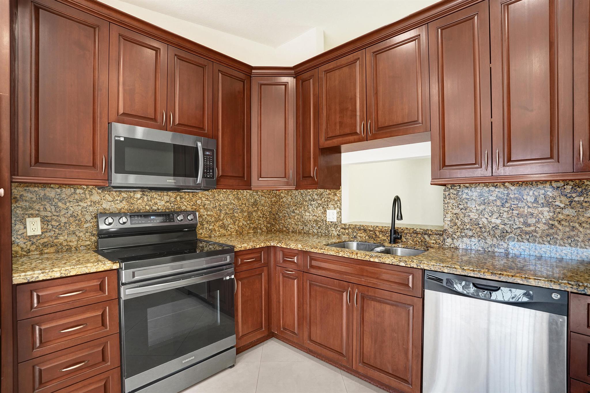 PINE RIDGE NORTH II CONDO - Residential Lease