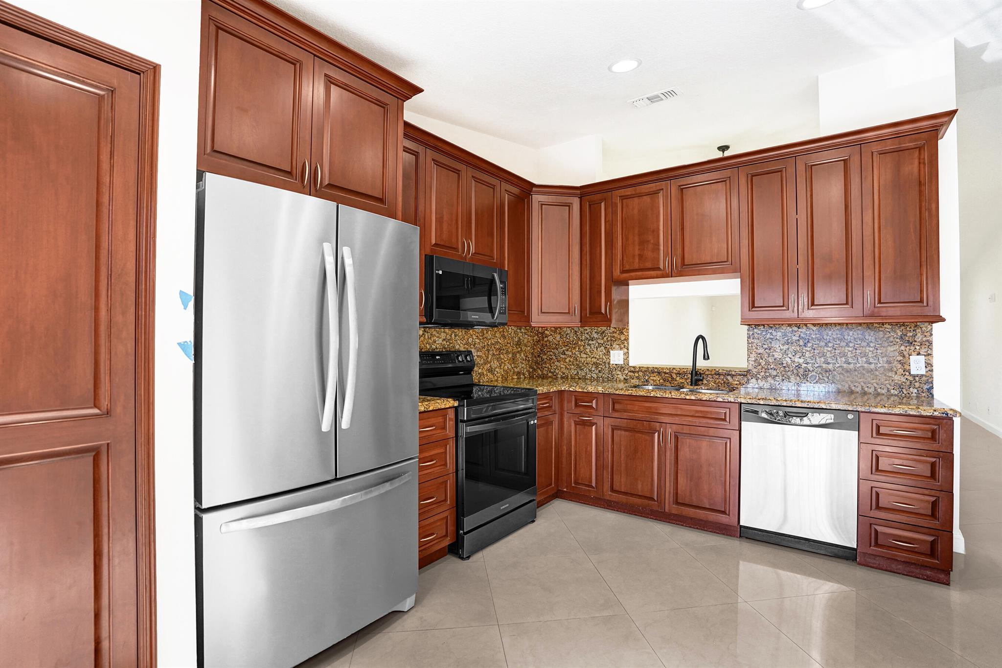 PINE RIDGE NORTH II CONDO - Residential Lease