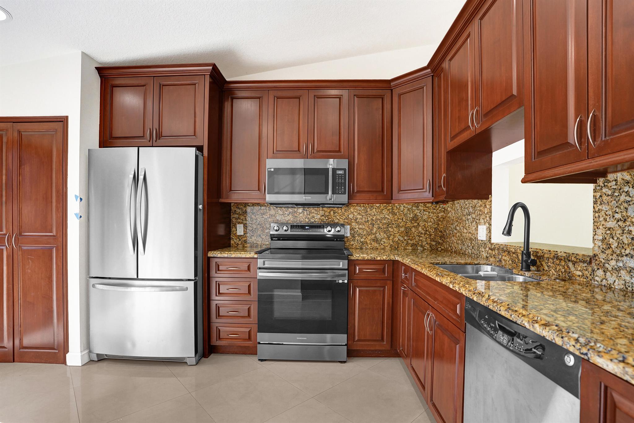 PINE RIDGE NORTH II CONDO - Residential Lease